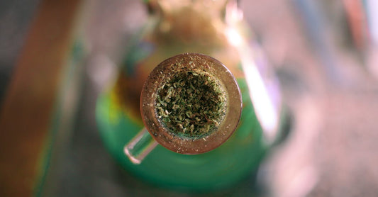 How to Choose the Right Water Pipe or Bubbler for Your Smoking Style